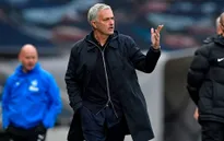 Mourinho đá xoáy FA sau trận thua Newcastle