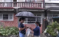 Đổi đồ lấy thực phẩm trong mùa dịch COVID-19 nở rộ tại Philippines