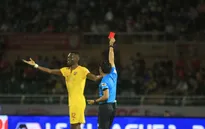 Hồng Lĩnh Hà Tĩnh phàn nàn trọng tài sau trận thua CLB TP. Hồ Chí Minh