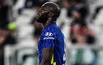 Romelu Lukaku bị huyền thoại West Ham chỉ trích