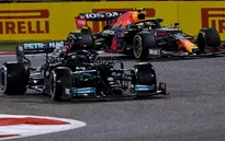 Red Bull yêu cầu xem xét động cơ của Mercedes