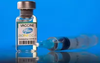 Pháp hỗ trợ thêm 1,4 triệu liều vaccine ngừa COVID-19 cho Việt Nam