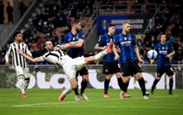 Inter Milan chia điểm trước Juventus trong trận Derby d’Italia