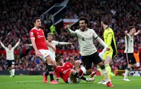Lập hat-trick vào lưới Man Utd, Salah xô đổ kỷ lục của Drogba
