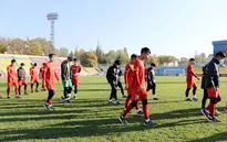 ĐT U23 Việt Nam làm quen không gian SVĐ Dolen Omurzakov, sẵn sàng cho trận ra quân