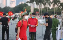 CĐV Việt Nam trải qua 3 vòng kiểm tra nghiêm ngặt để phòng chống dịch tại SVĐ Mỹ Đình