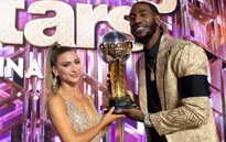 Ngôi sao NBA vô địch … Bước nhảy hoàn vũ phiên bản Mỹ