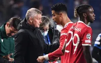 Lập cú đúp vào lưới Atalanta, Ronaldo chính thức vượt mặt Solskjaer