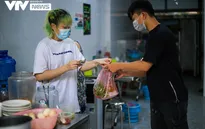 Quận "vùng cam" ở Hà Nội dừng dịch vụ hàng ăn uống tại chỗ