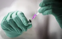 Moderna sẽ xin cấp phép vaccine ngừa biến thể Omicron vào tháng 3 tới