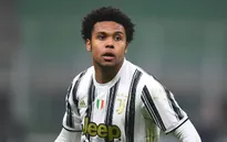 Leeds United quan tâm tới tiền vệ của Juventus