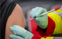Đức khuyến nghị tiêm mũi vaccine tăng cường sớm hơn