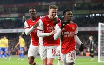 Đại thắng Sunderland, Arsenal vào bán kết Cúp Liên đoàn