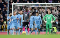 Thắng ấn tượng Leicester trong cơn mưa bàn thắng, Man City củng cố ngôi đầu Ngoại hạng Anh