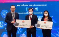 Trao tặng 100 bộ thiết bị trạm sạc dự phòng di động cho các điểm trường vùng sâu vùng xa