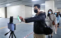 Hành khách đi tàu Cát Linh - Hà Đông có thể dùng CCCD gắn chíp để quét QR Code