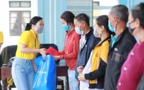 Tết yêu thương 2021 - Mang Tết ấm áp đến bà con vùng lũ
