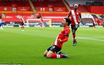Southampton 1-1 Chelsea: Minamino chặn đứng mạch thắng của The Blues