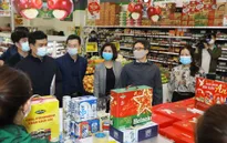 Phó Thủ tướng Vũ Đức Đam thị sát chợ hoa Tết Quảng Bá, trung tâm thương mại