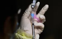 "Người hùng vaccine" của người cao tuổi tại Mỹ
