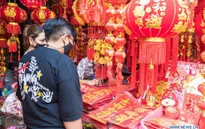 Sắm Tết mùa COVID-19: Đặt cỗ trực tuyến, lì xì điện tử