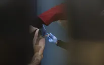 Châu Âu phản đối “hộ chiếu vaccine”