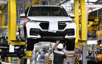Chính phủ yêu cầu nghiên cứu việc giảm 50% phí trước bạ với ô tô trong nước
