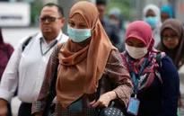 Malaysia phạt nặng hành vi tung tin giả liên quan dịch COVID-19