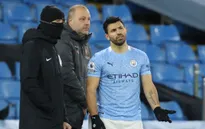 Aguero bức xúc vì đồng đội không chuyền bóng cho mình