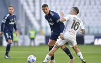 Juventus thua sốc Benevento, AC Milan thắng kịch tính Fiorentina