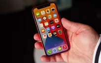 iPhone 12 mini "ế ẩm" nhưng Samsung còn lo hơn Apple