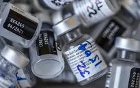 Vaccine của Pfizer và BioNTech có thể vô hiệu hóa biến thể SARS-CoV-2