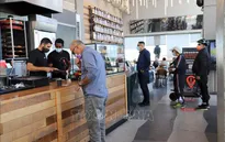 Israel nới lỏng quy định đeo khẩu trang nhờ kết quả tiêm chủng