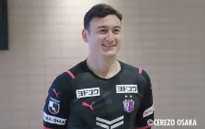 Đặng Văn Lâm ra mắt Cerezo Osaka