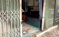 Khóa trái cửa, đổ xăng phóng hỏa cả gia đình người yêu