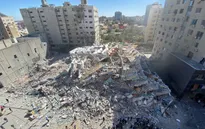 Tòa nhà của hãng tin AP và Al Jazeera tại Dải Gaza bị đánh sập, 12 phóng viên thoát chết trong gang tấc