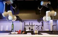 Robot nấu ăn không thua gì đầu bếp tại Tây Ban Nha