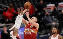 NBA Playoffs 2021 - ngày 25/5: Denver Nuggets níu kéo hi vọng