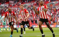 Brentford thăng hạng Ngoại hạng Anh lần đầu tiên
