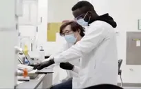 Hãng Moderna giảm liều lượng để tiêm cho trẻ em