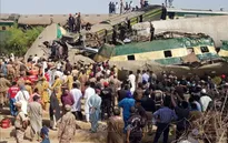 Vụ tai nạn đường sắt tại Pakistan: Số người thiệt mạng tăng lên 43