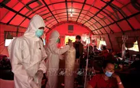 Dịch bệnh lây lan chóng mặt, Indonesia áp lệnh phong tỏa khẩn cấp