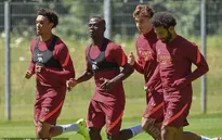 Liverpool tới Áo tập luyện chuẩn bị mùa giải mới