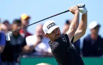 Louis Oosthuizen tiếp tục dẫn đầu giải golf The Open sau vòng 2