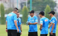 HLV Mai Đức Chung: "Hãy ủng hộ để chúng tôi hoàn thành nhiệm vụ"