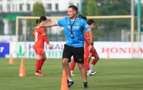 Chùm ảnh: ĐT nữ Quốc gia làm quen các bài tập thể lực của chuyên gia nước ngoài