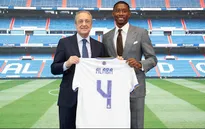 Alaba ra mắt Real Madrid, tiếp quản số áo Ramos
