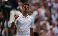 Novak Djokovic dễ dàng vào tứ kết Wimbledon