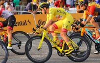 Tour de France 2021 chặng 12: Tadej Pogacar vẫn giữ áo vàng chung cuộc