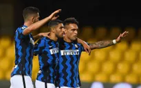 Nghịch lý của bóng đá Italia hè 2021